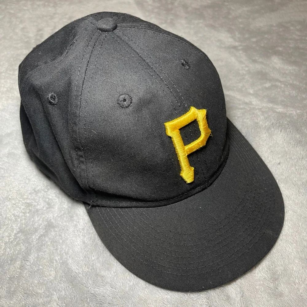 Vintage Pittsburgh Pirates Cap Youth OS Black Baseball Hat Team MLB Edwards